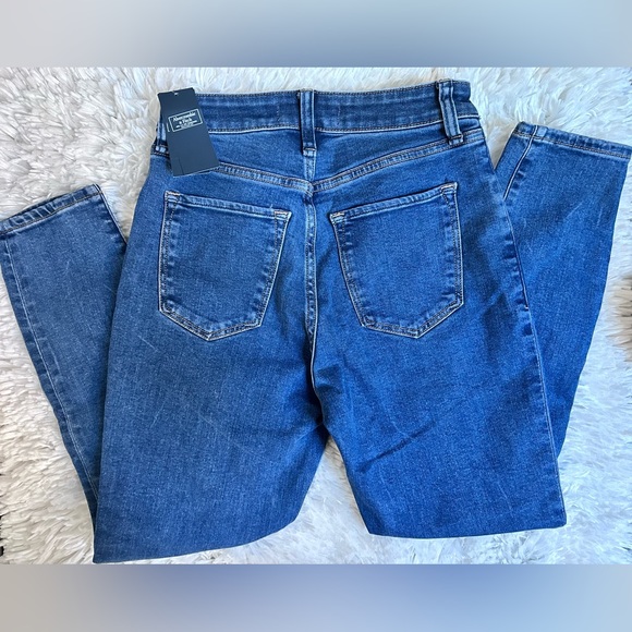NWT Abercrombie & Fitch - Super Skinny Ankle High Rise - Picture 2 of 6
